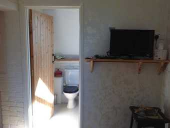 Bed & Breakfast Chalk And Cheese