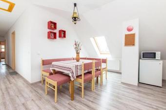 Hostal Rozmaring Vend�gh�z