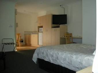 Lakeview Motor Inn