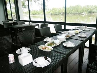 Hotel The Grace Amphawa