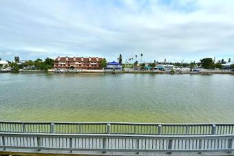 Land's End #206 Building 3 - Bay Front