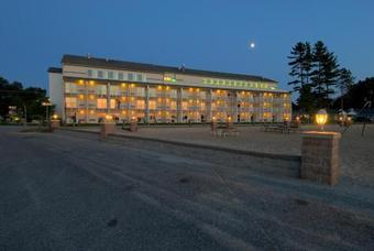 Hotel Dunes Waterfront Resort