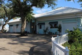 The Villa At Pelican Bay