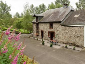 Lodge Holiday Home Moulin De Vellereux Mabompre
