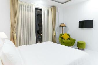 Amon Beach Hotel