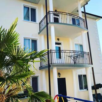 Hostal Guest House Delfin