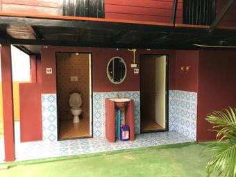 Hostal Oom Guest House