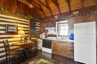 Villa Mystic Mountain W/ Log Cabin