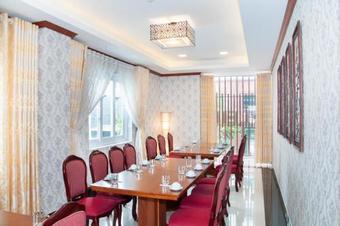 7s Hotel Pleiku & Em