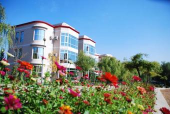 Hotel Huailai Xintang Training Center