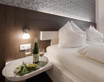 Hotel G�stehaus Wein Im Turm