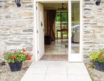 Ysgubor Celyn Megan's