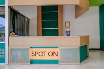 Spot On 1796 Hotel Taman Indah