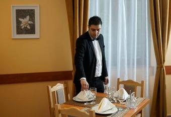 Hostal Pensiunea Floarea De Colt