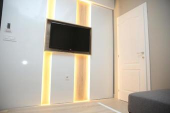 Gold Crown Apartments