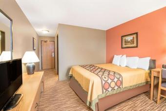 Hotel Super 8 By Wyndham Warroad