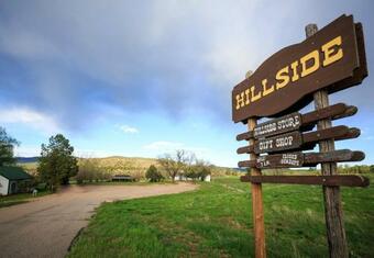 Hillside Colorado Cottages