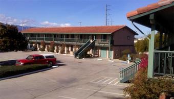 Hotel Soledad Motel 8