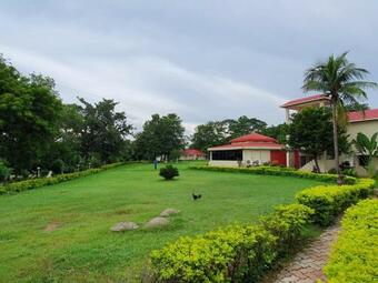 Hotel Peerless Resort Mukutmanipur