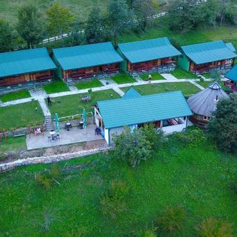 Hostal Rafting Camp Green Tara