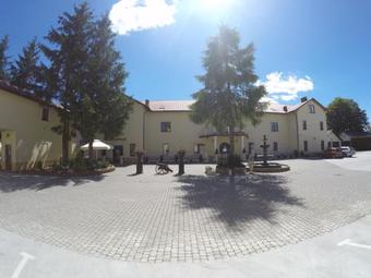 Hotel & Spa Antyczny Dw�r