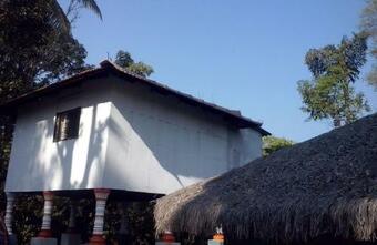 Non A/c Cottage Stay - Agalatti Riverretreat