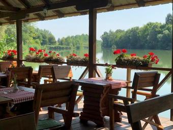 Hostal Chalets & Rooms ?arda ?ebe?fok