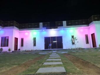 Hotel Sushmika Villas