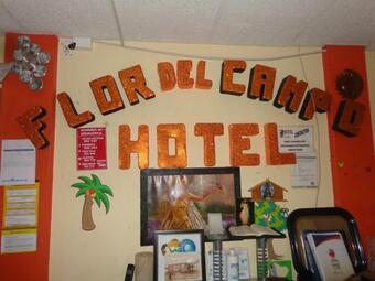 Hotel Flor Del Campo