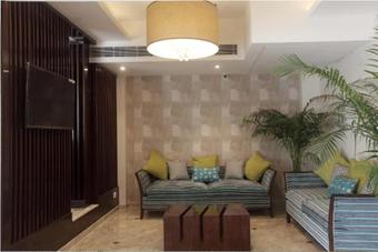 Hotel The Royal Phular