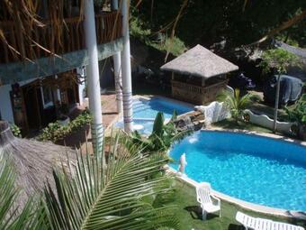 Hotel Dolphinbay Beachfront Resort