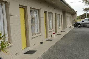 Motel 105 On The Park