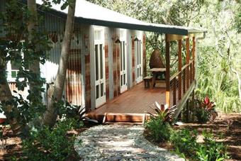Sweet Love - Byron Bay Hinterland