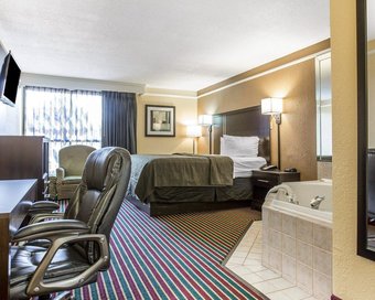 Motel Quality Inn & Suites