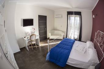 Ascot Hotel