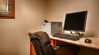 Best Western Plus Bass Hotel & Suites