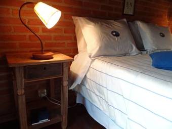 Hostal Canto Da Lua Chal�s E Api�rio