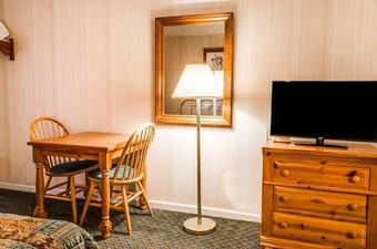 Hotel Rodeway Inn Akron