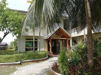 Nazaki Residences Beach Hotel