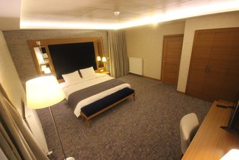 Garden Zara Hotel