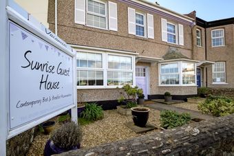 Hotel Sunrise Guest House
