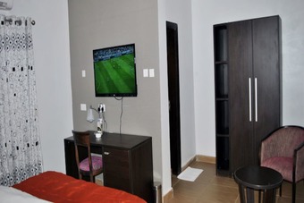 Hotel Maranatha Suites