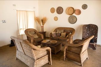 Posada Sunbird Thawale