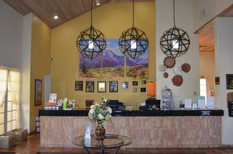 Hotel Desert Breezes Resort