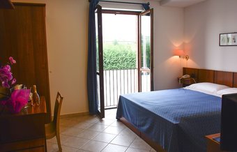 Hotel Tenuta Larenzania