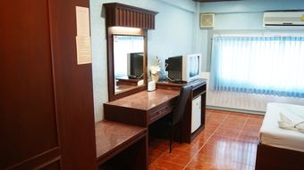 Holiday Hotel
