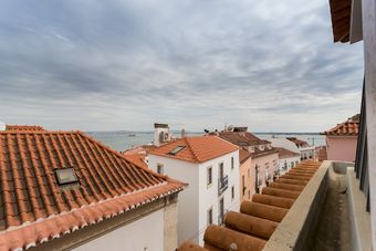 Alfama Modern Two-bedroom Apartment W/ River View And Parking - By Lu Holidays