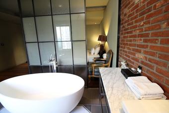 Hanam Aloha Hotel