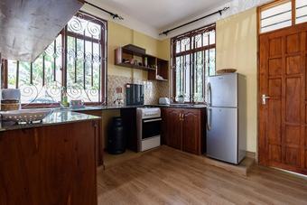 Rayan Apartments & Safaris