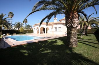 025 Villa California